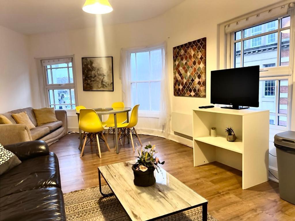Yeovil Apartments *